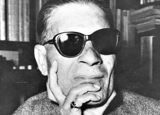 عميد الأدب العربى طه حسين 