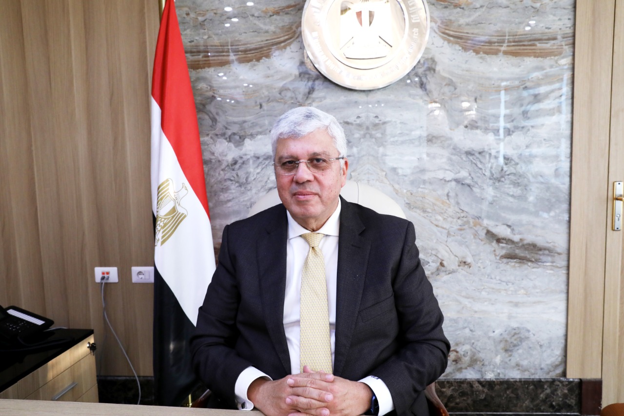 د. أيمن عاشور وزير التعليم العالي والبحث العلمي