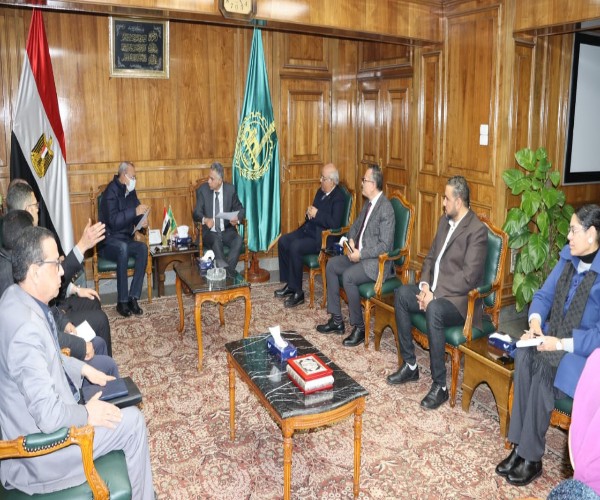 محافظ القليوبية يبحث سبل التعاون مع رئيس الجمعية التعاونية للبترول