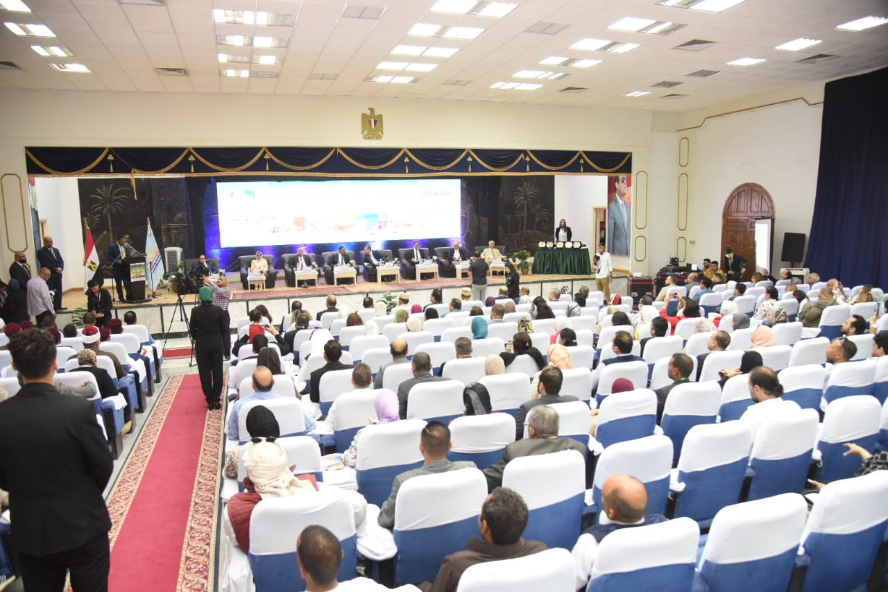 شعيب والنجار يفتتحان أعمال المؤتمر العلمى الثالث بسيوة