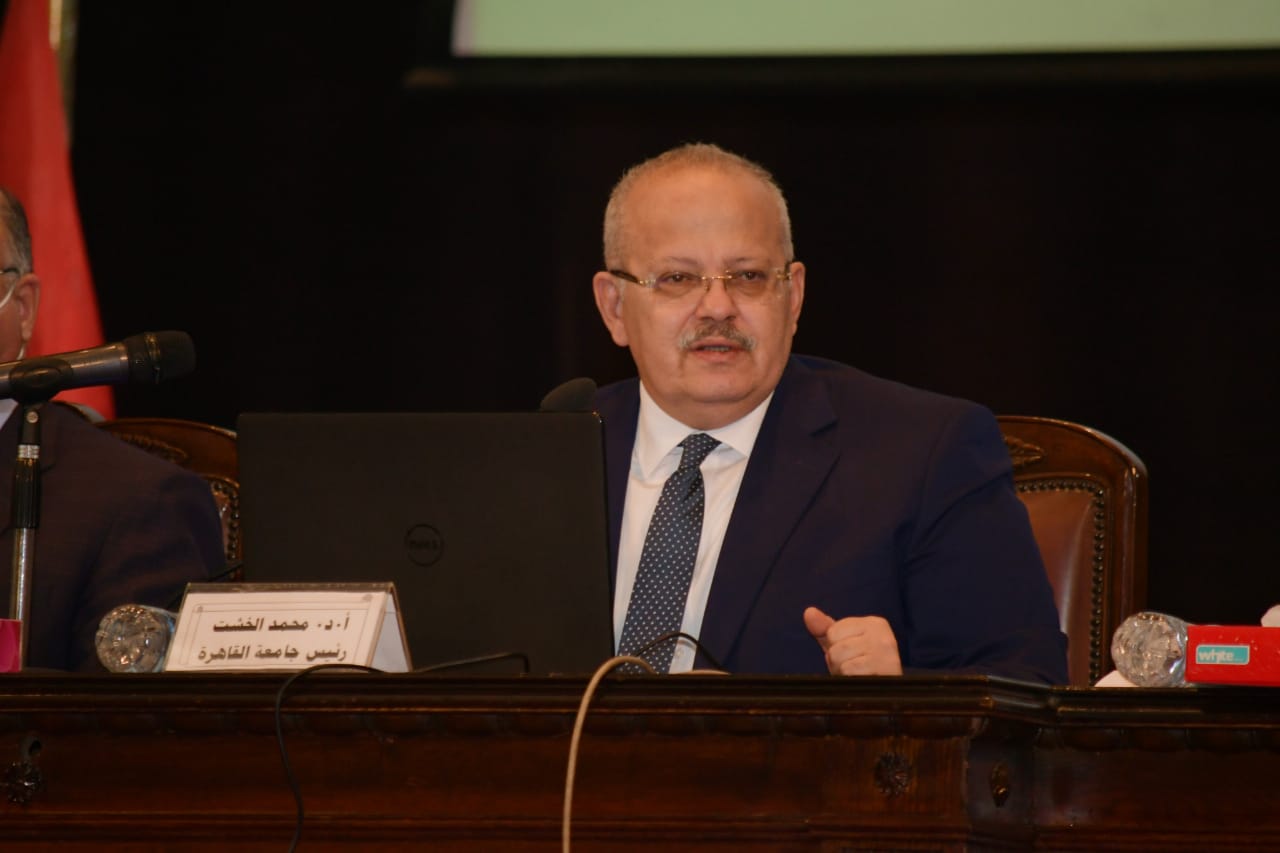 رئيس جامعة القاهرة د.محمد عثمان الخشت