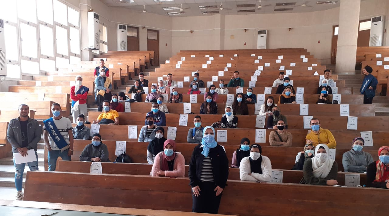 مشروع تأهيل طلاب الفرق النهائية لسوق العمل CAREERY يجوب كليات جامعة حلوان 