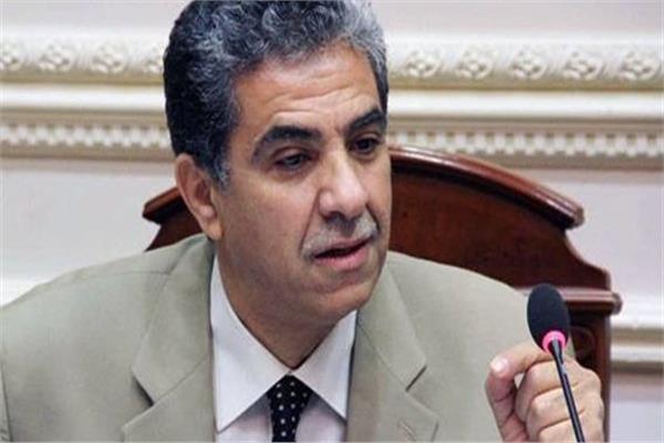 الدكتور خالد فهمى