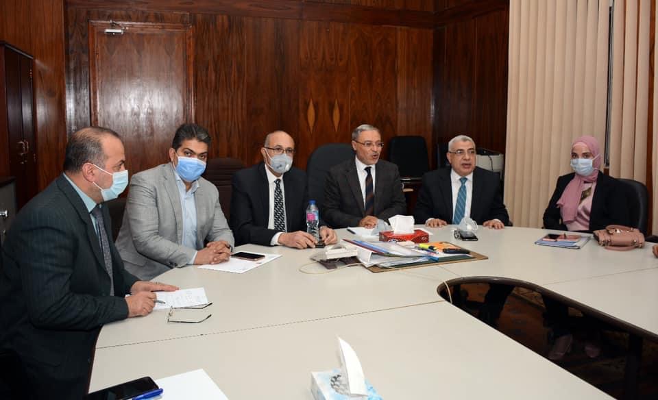 رئيس جامعة طنطا يجتمع بمجلس اتحاد الطلاب المنتخب-صور