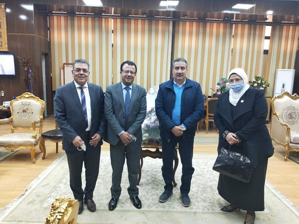 النائبة هناء سرور تتدخل لإنشاء تانك أكسجين إضافي لمستشفى الباجور والنائب محمود منصور يعلن التبرع بـ 100 الف جنيه