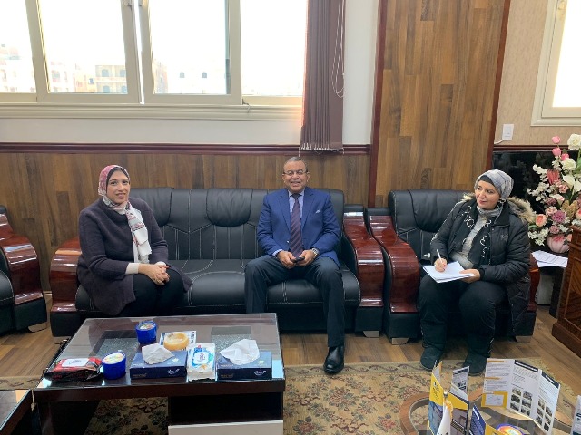 رئيس جامعة التكنولوجية يسقبل وفد المجلس القومي للمرأة 