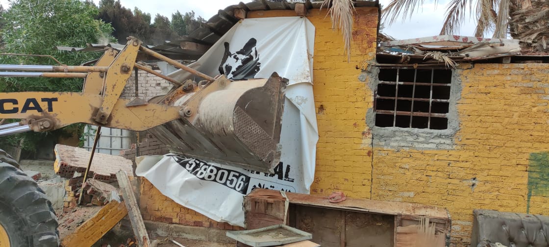 جهاز العبور: تنفيذ ازالة مبانى مزرعة مخالفة بجمعية عرابى