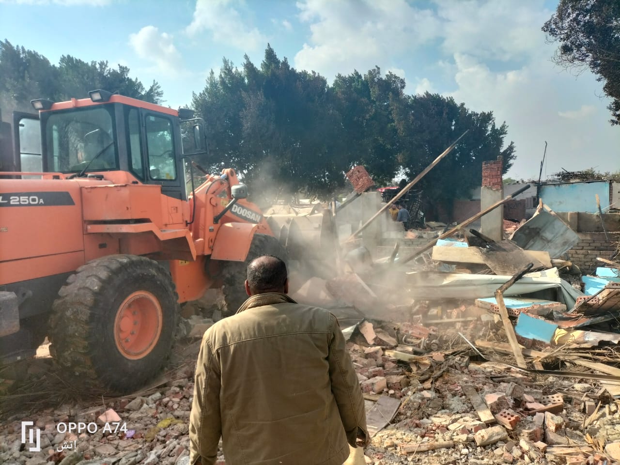 جهاز العبور: تنفيذ ازالة مبانى مزرعة مخالفة بجمعية عرابى