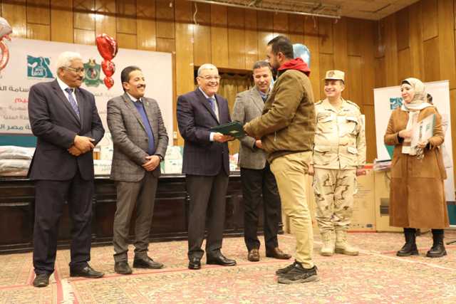 محافظ المنيا يشهد فعاليات مبادرة 
