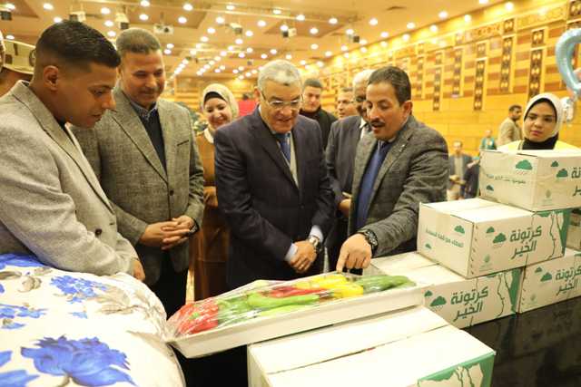 محافظ المنيا يشهد فعاليات مبادرة 