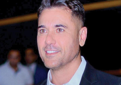 الفنان احمد عز