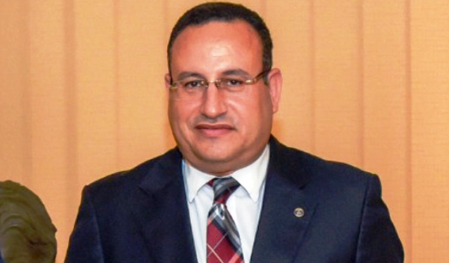 د عبد العزيز قنصوة رئيس جامعة الاسكندرية 