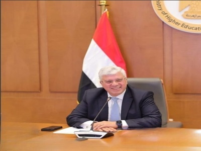 د. أيمن عاشور وزير التعليم العالي والبحث العلمي