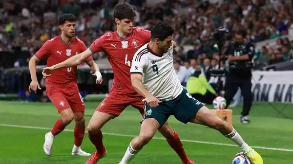 وفاة مشجع أثناء مباراة المكسيك والبرتغال.. التفاصيل