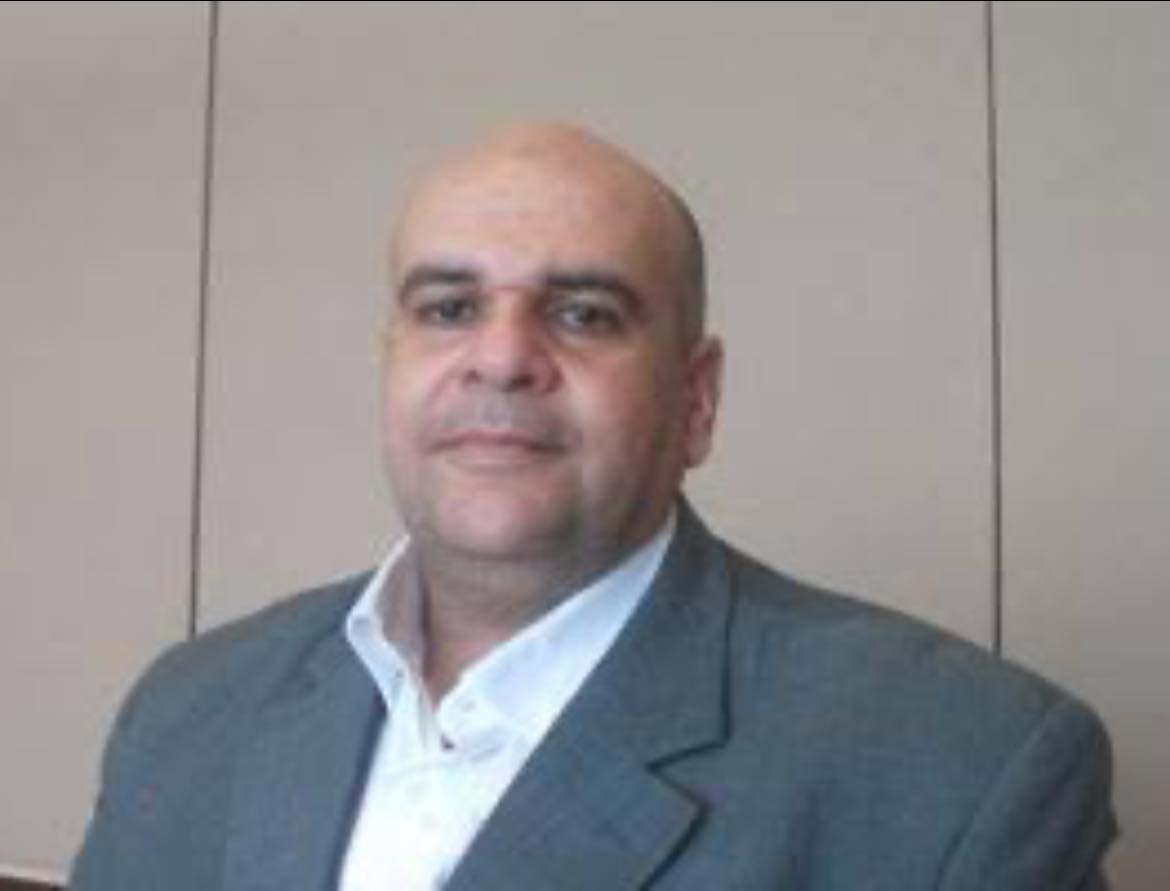 الدكتور عمر احمد عزام 