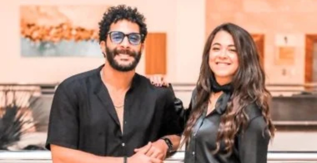مصطفى منصور وهايدى رفعت 