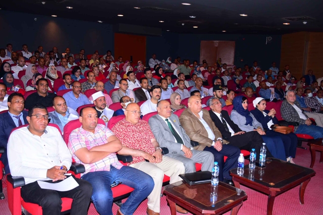 بدء تدريب 235 موظف في دورة الدراسات الاستراتيجية والامن القومي بالأقصر