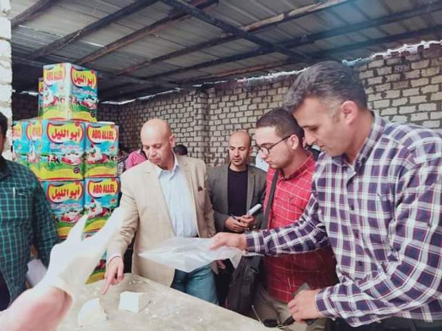  إعدام ٣٩٩ طن أغذية فاسدة وغلق ١٢٩ منشأة مخالفة خلال ٦ أشهر بالشرقية
