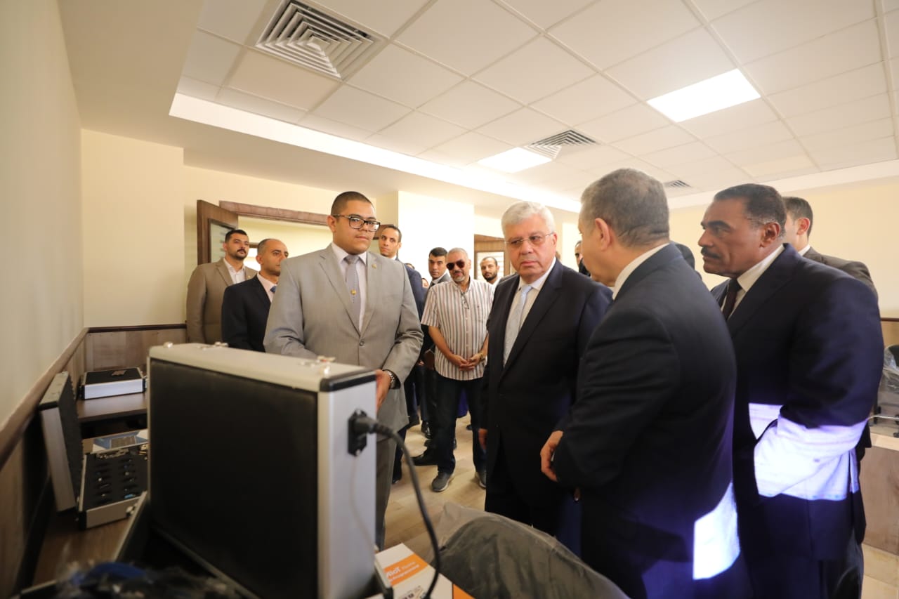 وزير التعليم العالي يفتتح عدة مشروعات تعليمية بجامعة مطروح