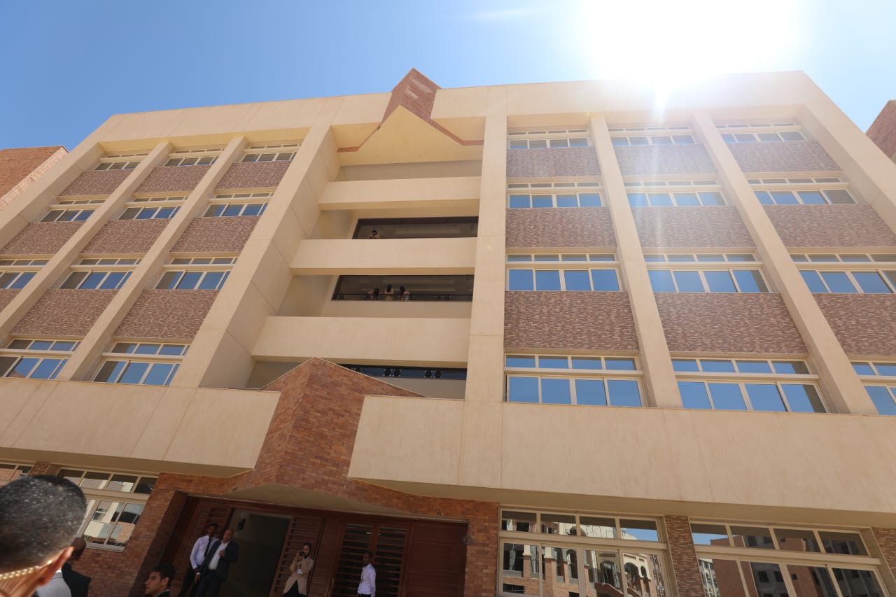 وزير التعليم العالي يفتتح عدة مشروعات تعليمية بجامعة مطروح