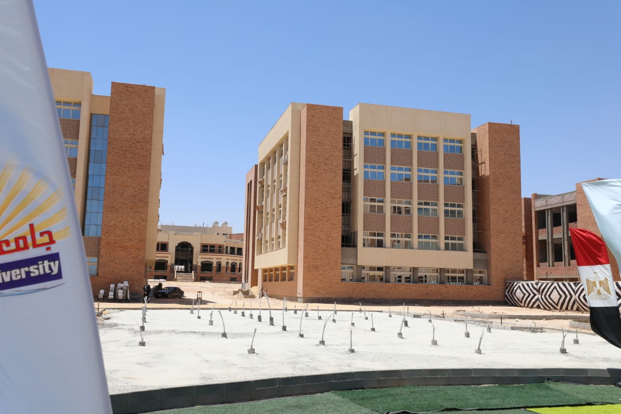 وزير التعليم العالي يفتتح عدة مشروعات تعليمية بجامعة مطروح