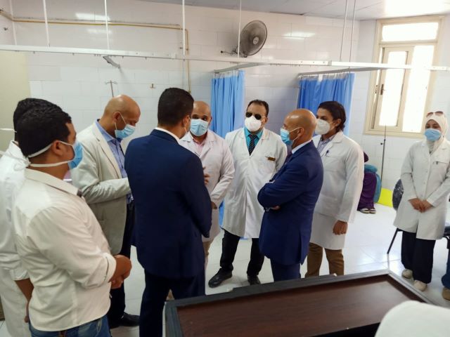  هيئة الرقابة الإدارية ووكيل وزارة الصحة بالشرقية يتفقدان مستشفى الزقازيق.. بالصور