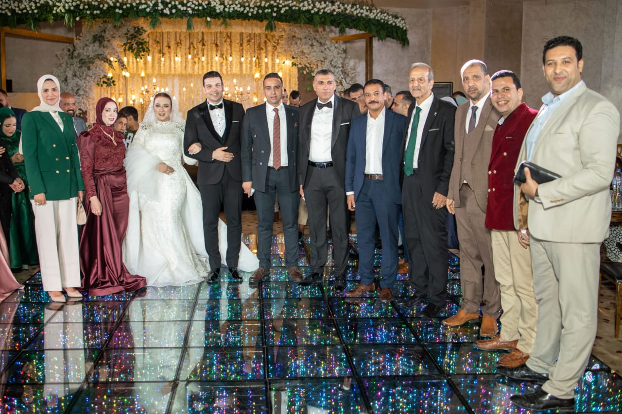 تهنئة زفاف عمر حسين 