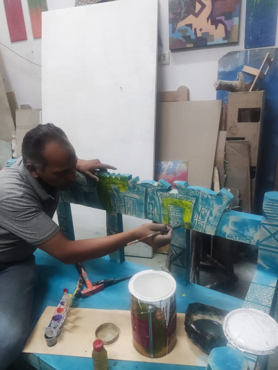 المشروعات الصغيرة والمتوسطة.. قاطرة الاقتصاد