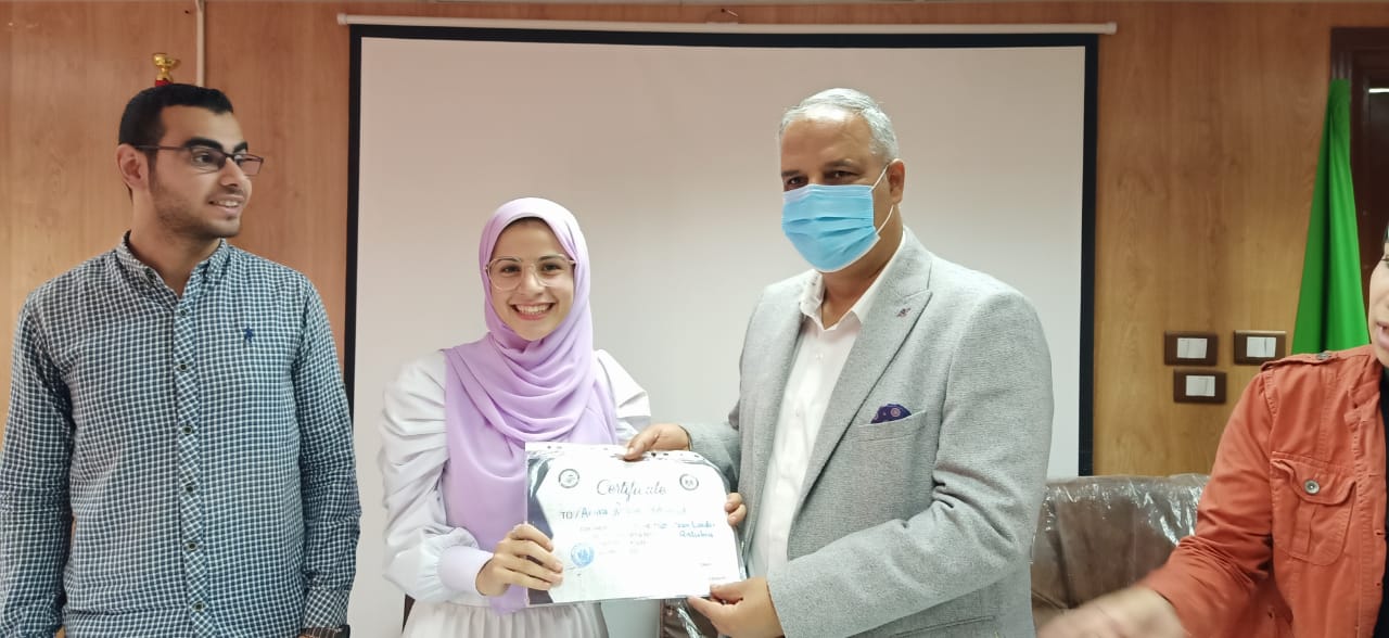  وكيل الشباب والرياضة بالقليوبية يُكرم متطوعى yly  الموسم الثانى 