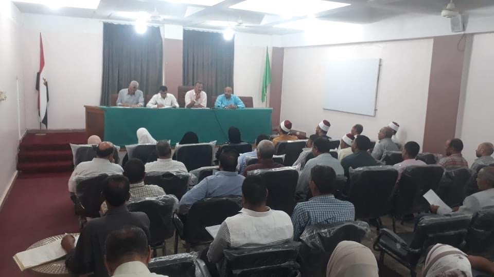 التشديد على مراجعة المرافق الأساسية بالمدارس العامة والمعاهد الأزهرية