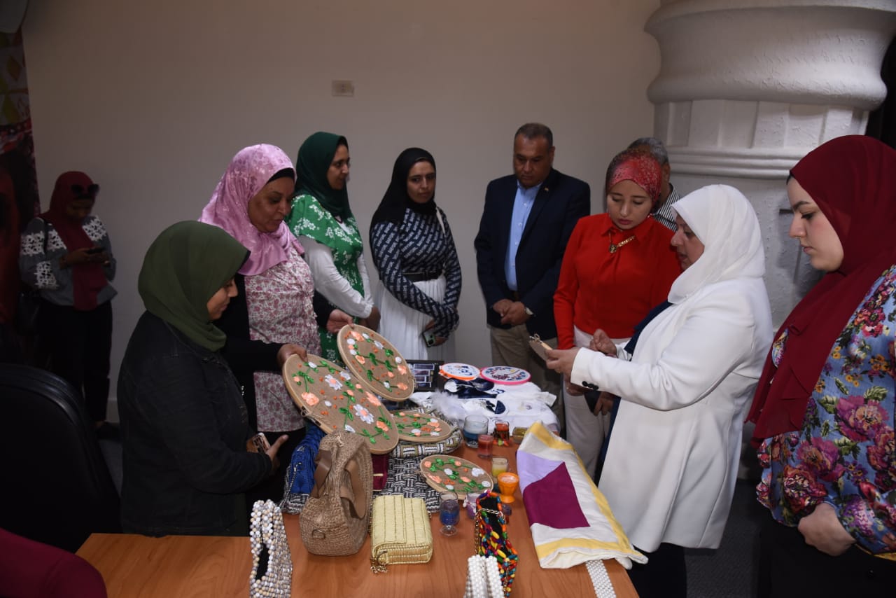 ورشة عمل لتدريب منتجي الحرف اليدوية بمطروح