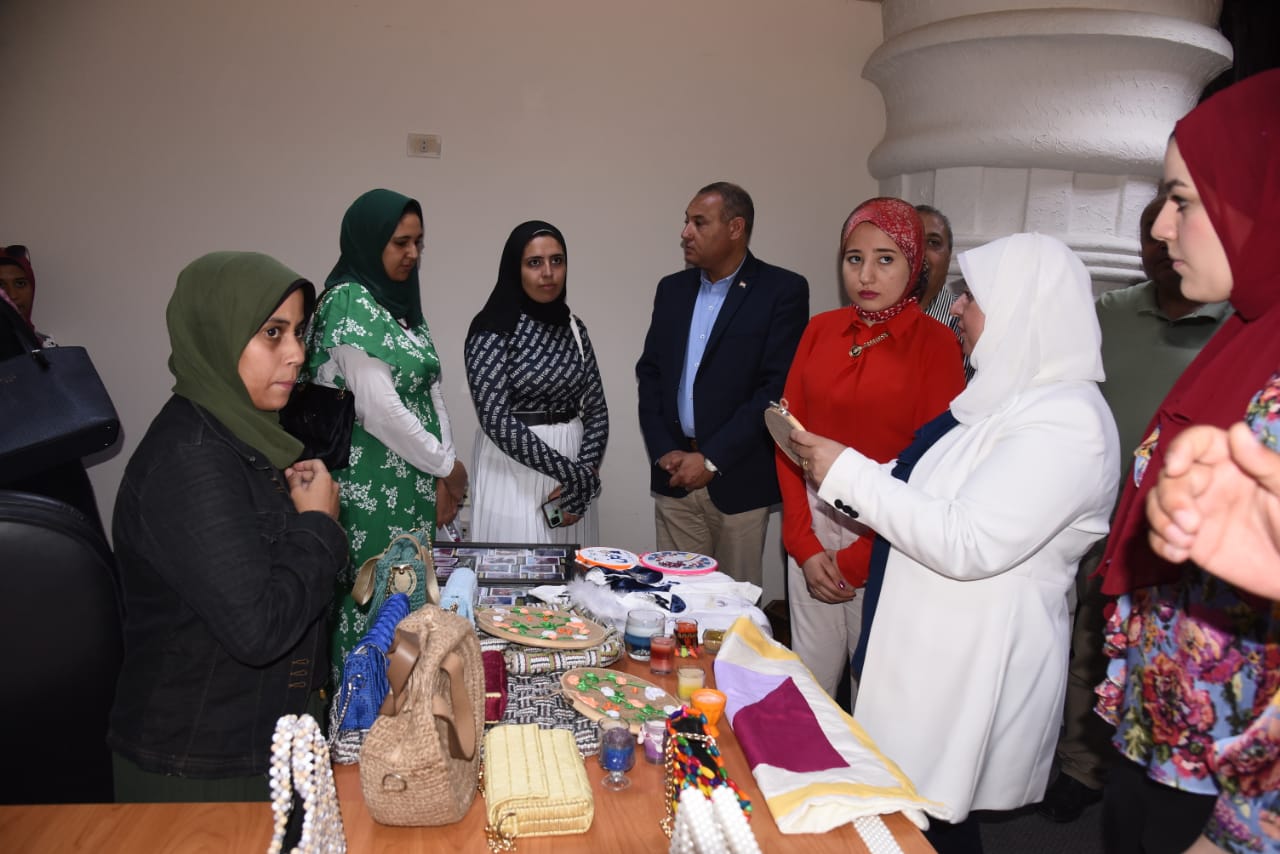 ورشة عمل لتدريب منتجي الحرف اليدوية بمطروح