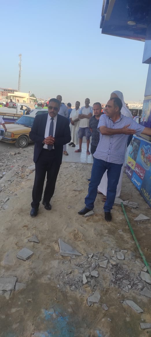 محافظ مطروح يتفقد مزلقان السكة الحديد بمدينة العلمين
