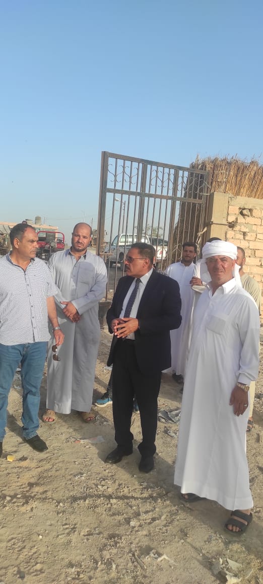 محافظ مطروح يتفقد مزلقان السكة الحديد بمدينة العلمين