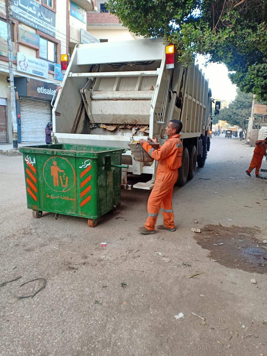 محافظ أسيوط: حملات نظافة وتهميد وتسوية طرق بمركزي ديروط والبداري 
