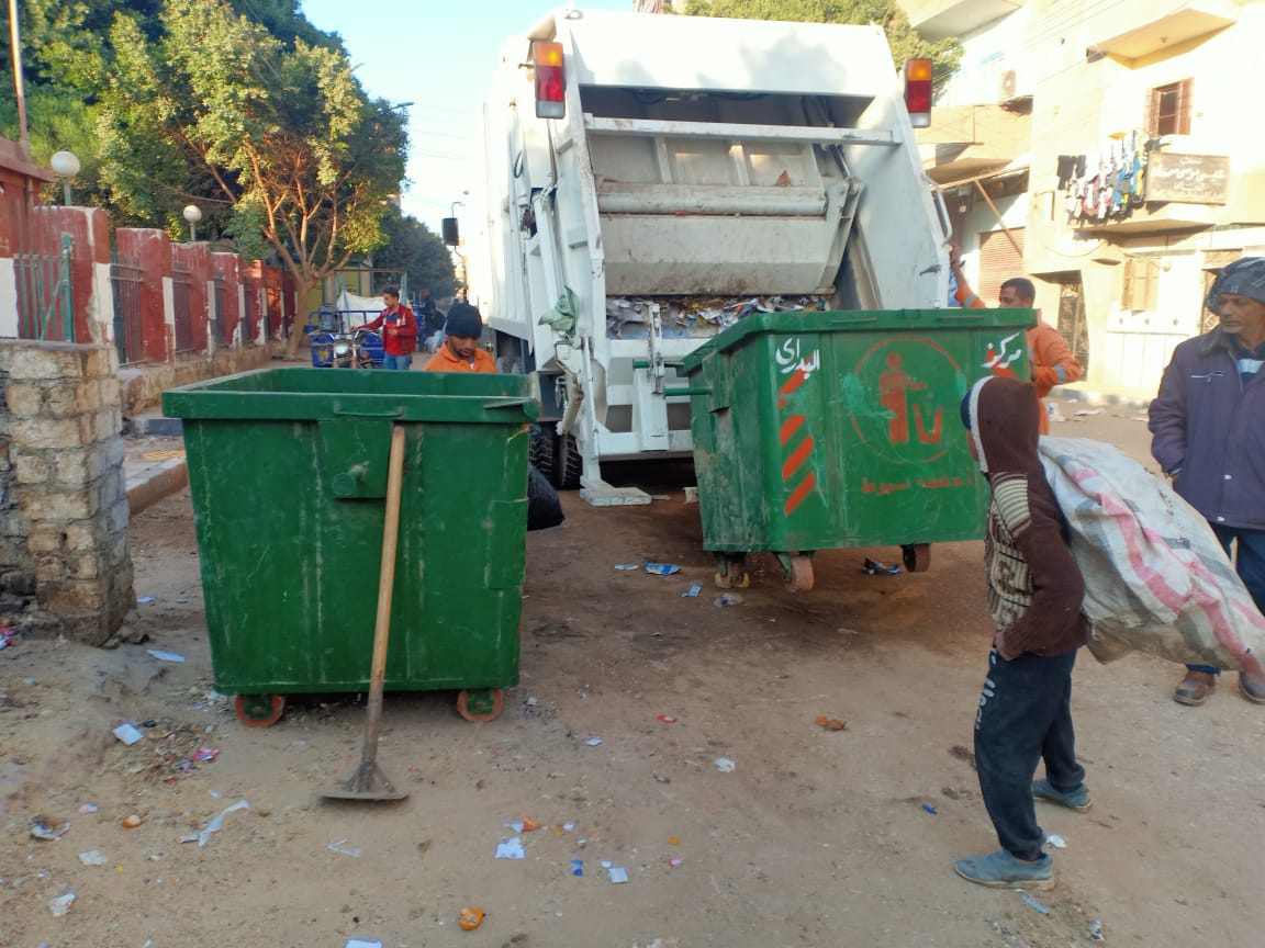 محافظ أسيوط: حملات نظافة وتهميد وتسوية طرق بمركزي ديروط والبداري 