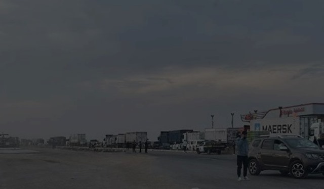 صورة من موقع الحادث تعطل الطريق