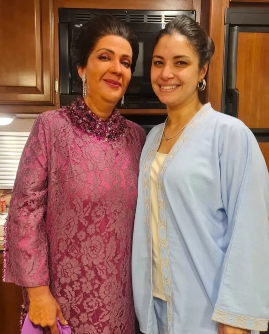 نسمة محجوب ومنى زكي 