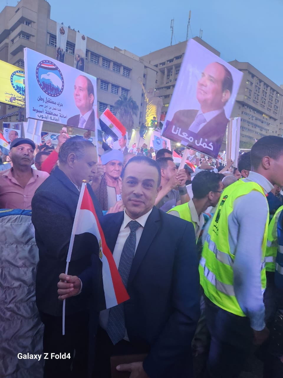 التهامي يغازل الاسايطة بقصيدة صعايدة يا رسول الله 