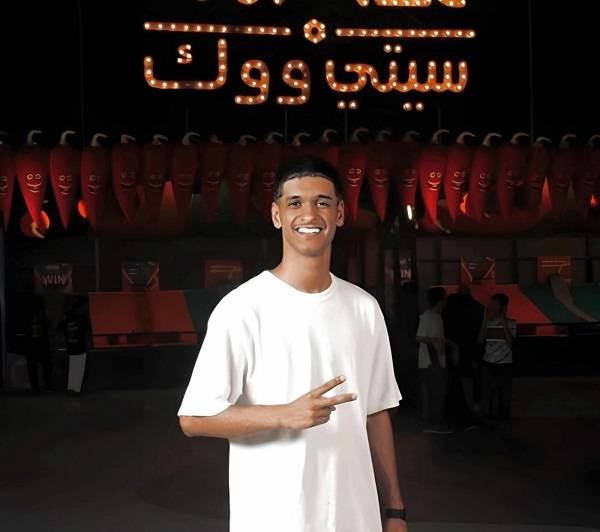 الفنان بندر خضر 