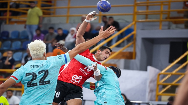 الأهلي وبرشلونة