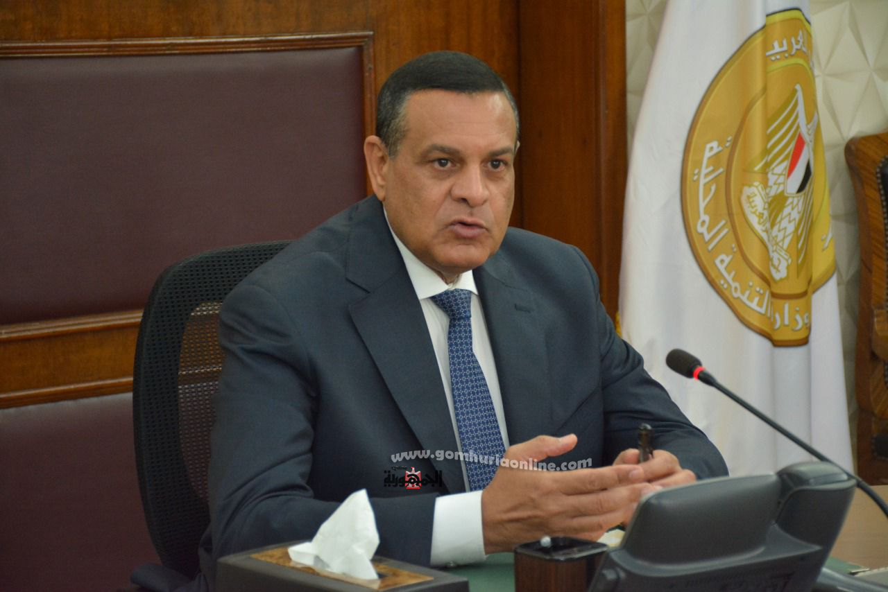 اللواء هشام آمنة وزير التنمية المحلية