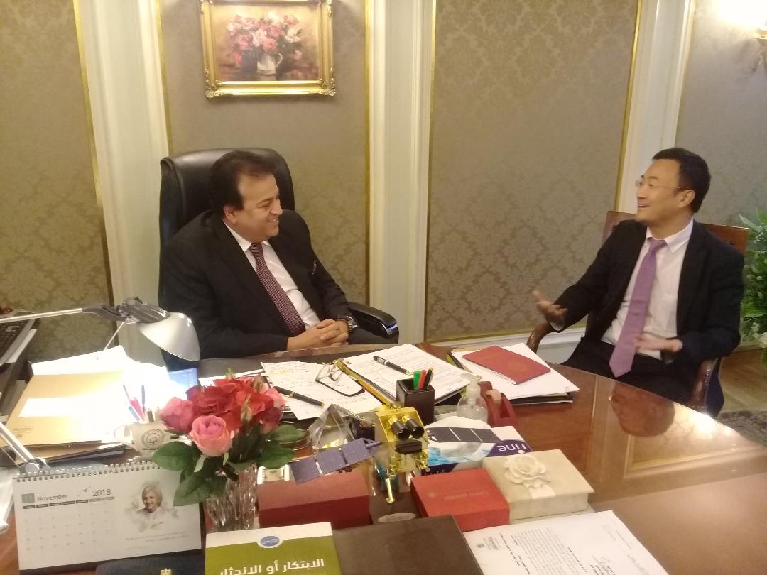 عبد الغفار يبحث آليات التعاون مع نائب رئيس هواوي الصينية