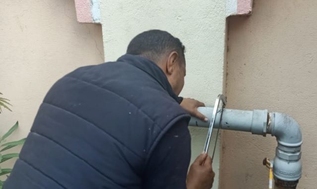 رجب: عقوبات رادعة لسارقى وصلات المياه بدون عداد فى مدينة دمياط الجديد.. تعرف عليها بالصور