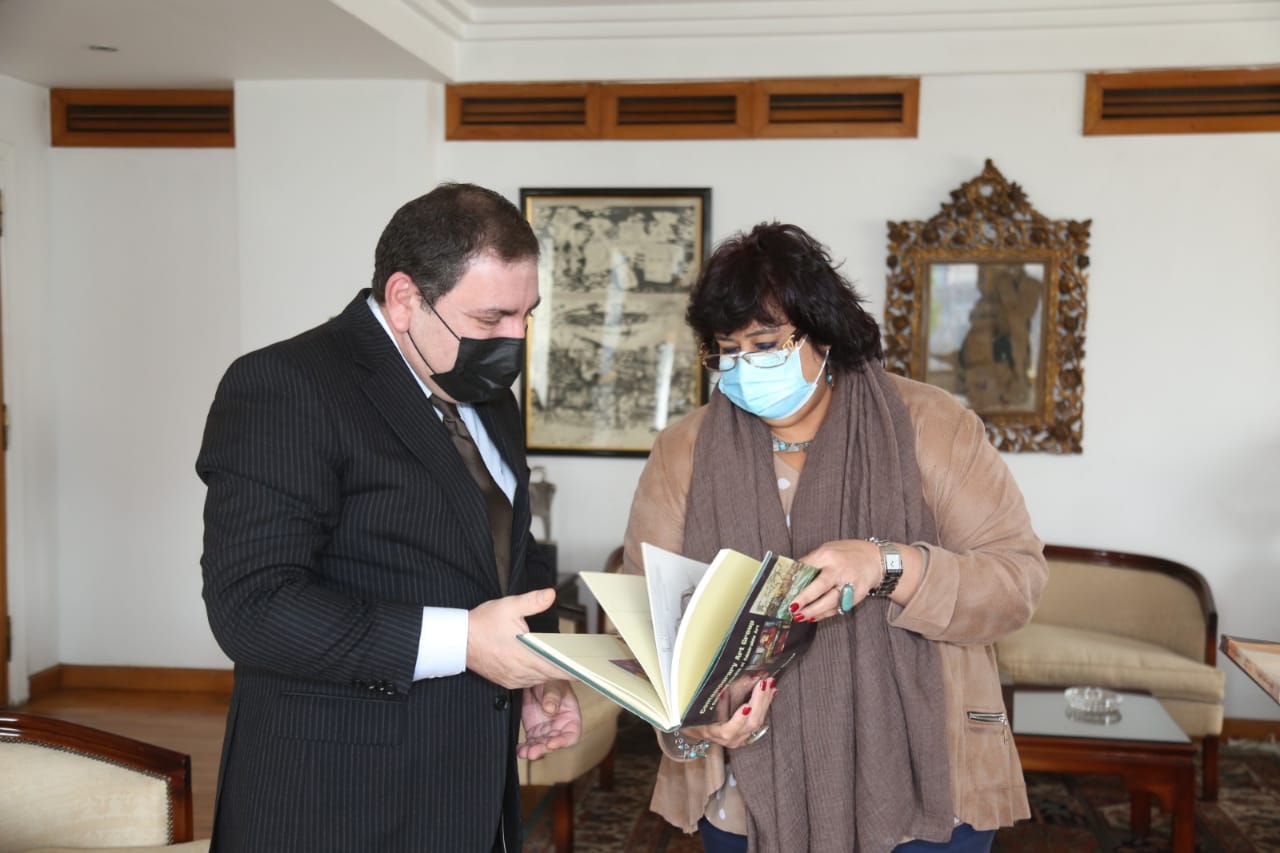 صورة من اللقاء