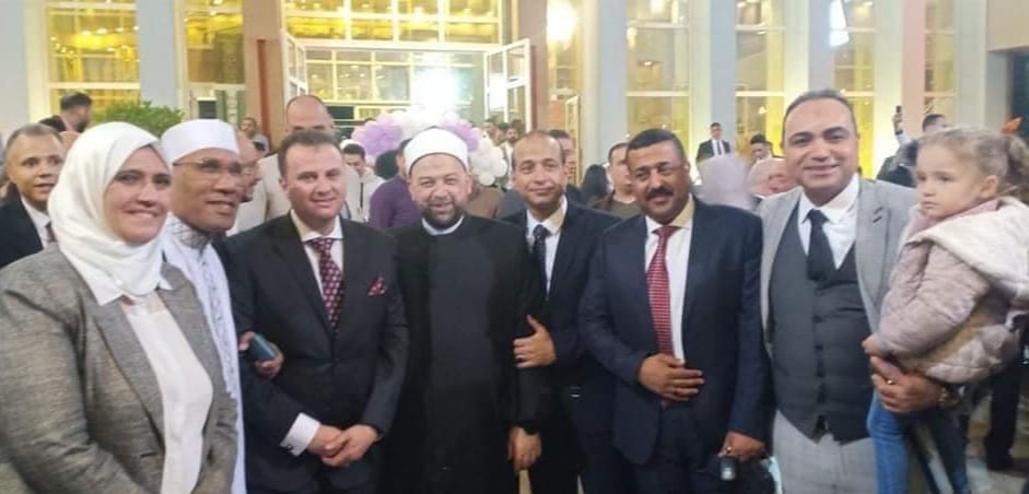 محافظ الشرقية السابق والفنان فاروق فلوكس والطاروطى يشهدون خطوبة نادر ودينا بالزقازيق         