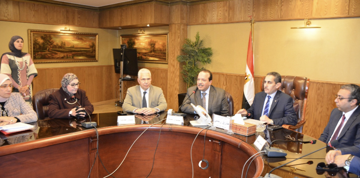 محافظ الغربية .. إجتماع المجلس الإقليمي للصحة لتنظيم التعاون بين المؤسسات الطبية بالمحافظة