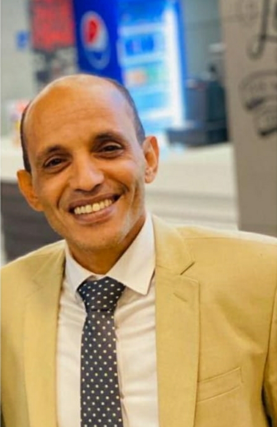 الكاتب حمادة الكاشف