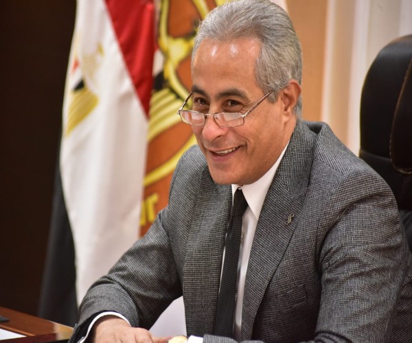 فرص عمل بالمحافظات ومتابعة تنفيذ مشروع مهني 2030.. ابرز حصاد وزارة العمل 