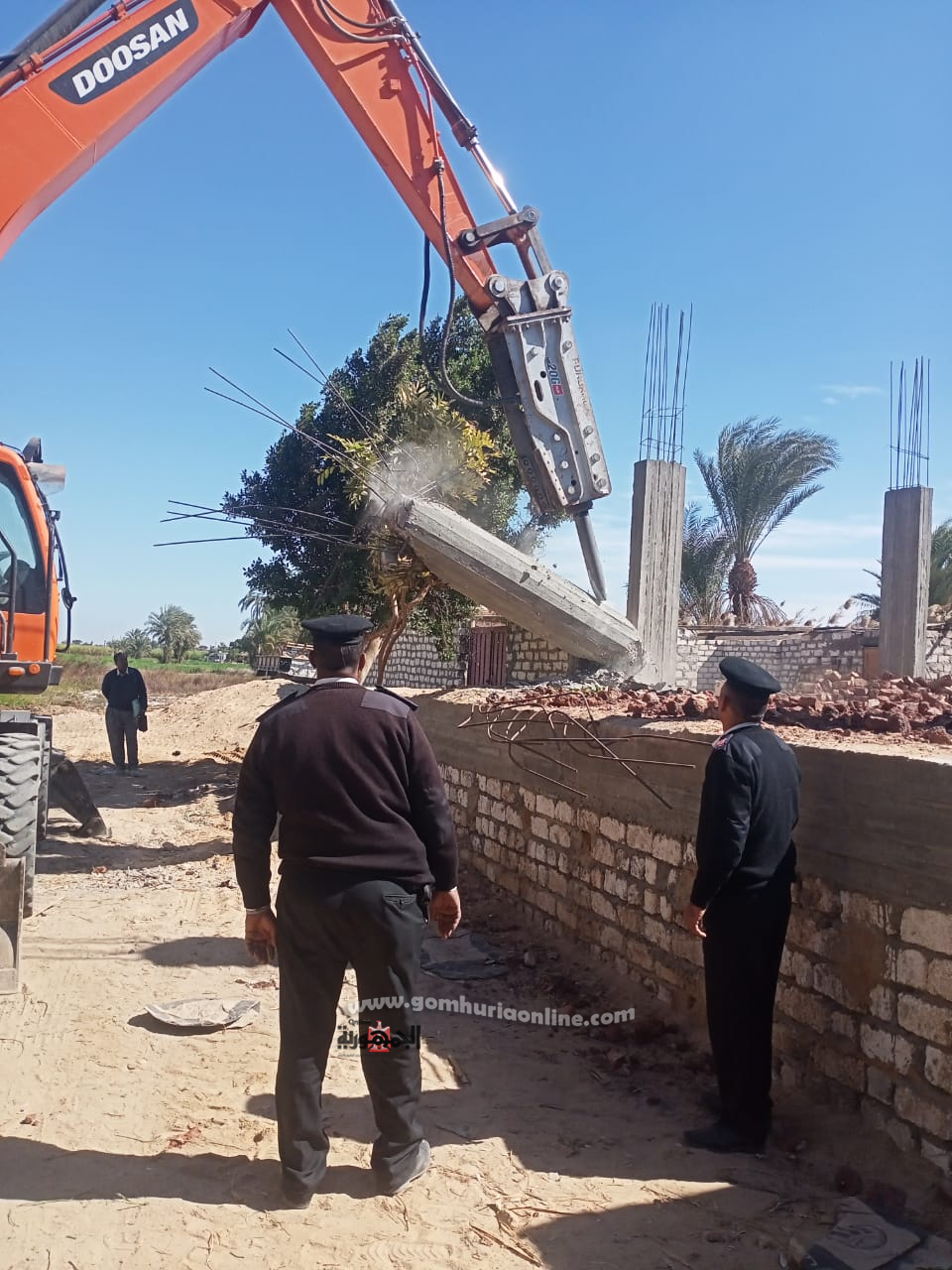 إزالة ٦ حالات تعدى بأرمنت جنوب غرب الأقصر 